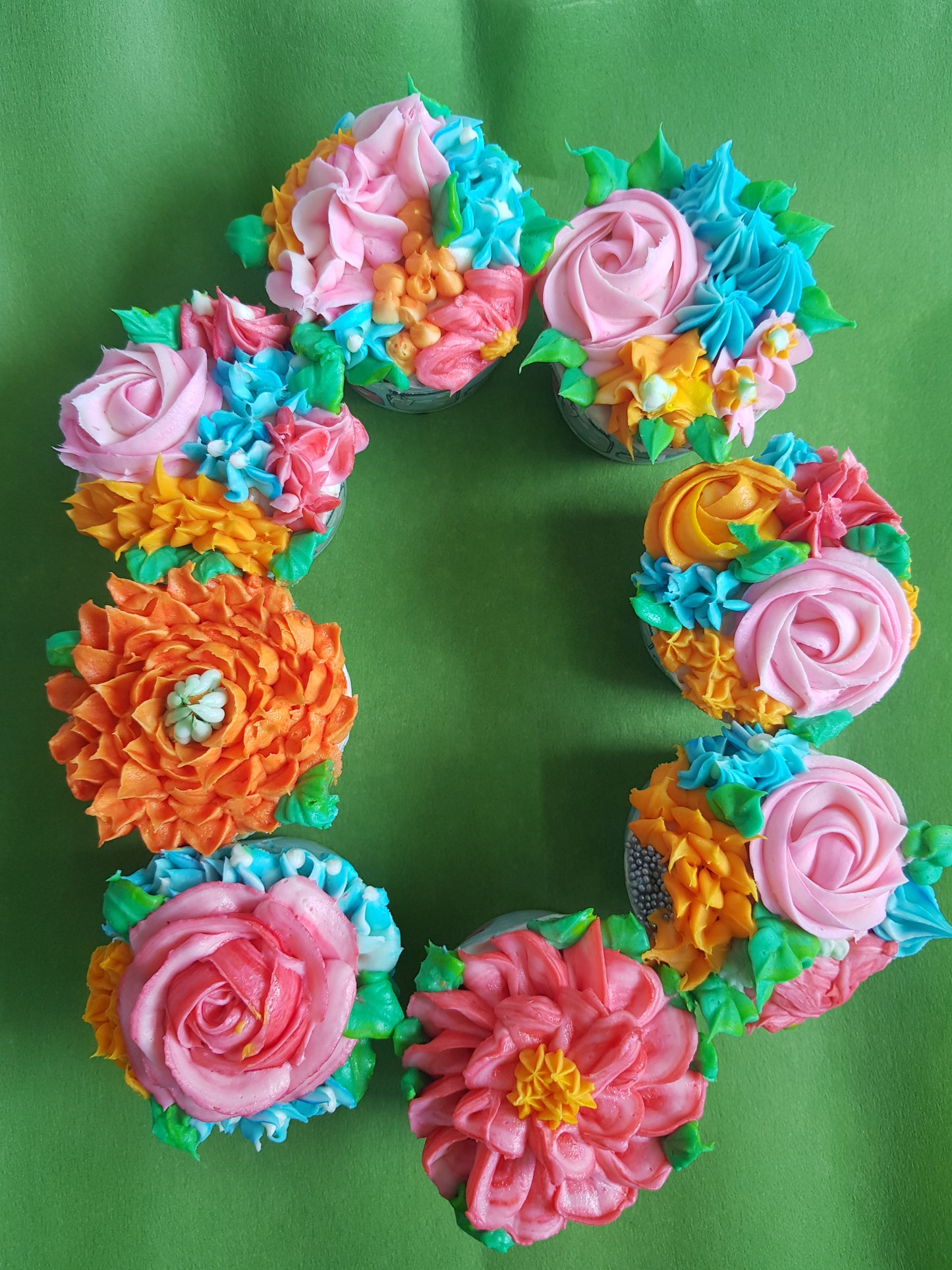 Eggless Single Letter or Number Monogram Floral cupcake